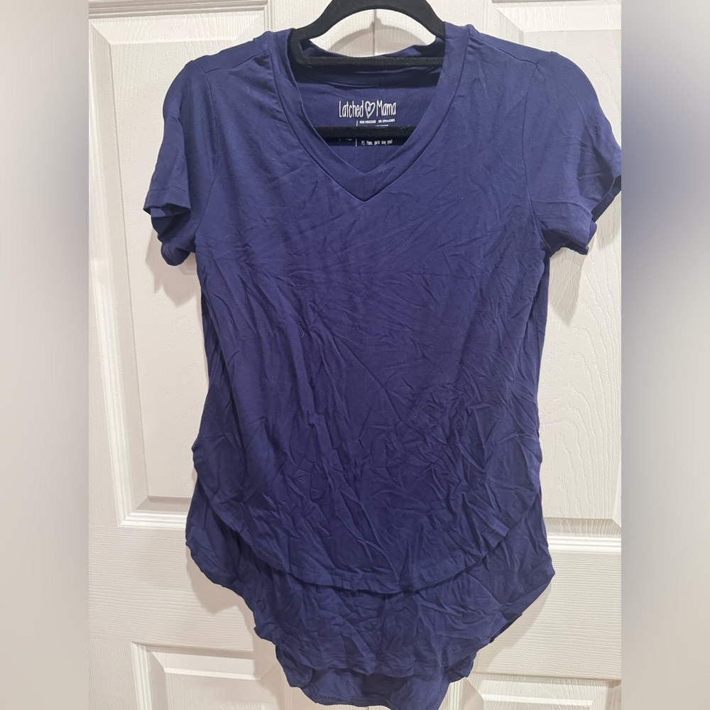 Latched Mama Short Sleeve V-Neck Nursing Tee in Navy Blue